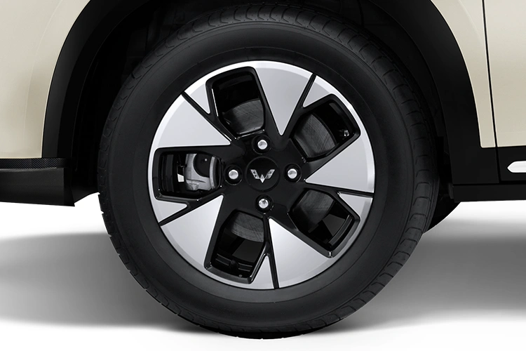 R16_Alloy_Rims_1